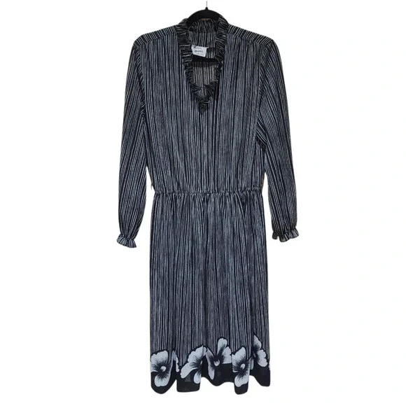 Vintage Dress - Picture 9 of 10